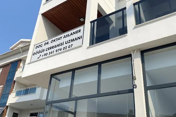 Doç. Dr. Oktay ASLANER Göğüs Damar Cerrahi Kliniği - Resim 1