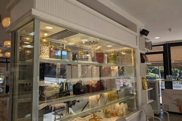 MOS PASTANE &amp; ATÖLYE / PATISSERIE CANNOLI - Resim 19