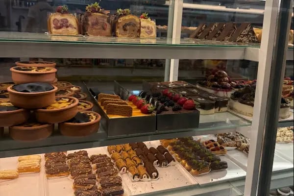 MOS PASTANE &amp; ATÖLYE / PATISSERIE CANNOLI - Resim 6