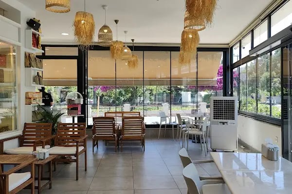 MOS PASTANE &amp; ATÖLYE / PATISSERIE CANNOLI - Resim 11