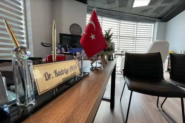 Uzman Doktor Kadriye Akar Konya Dermatolog (Botoks - Dolgu - Leke, Hacamat, Ozon Tedavisi, Sülük ve Akne Tedavisi) - Resim 4