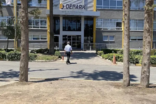 Dokuz Eylül Üniversitesi Tıp Fakültesi Dekanlığı - Resim 10