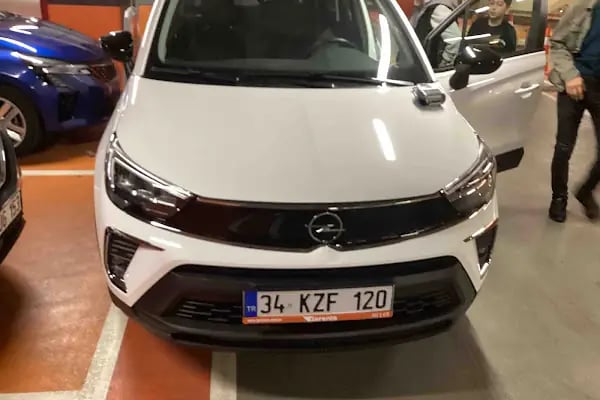 Garenta İzmir Balçova İstinyePark AVM Araç Kiralama - Resim 2