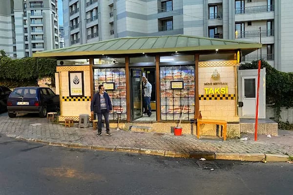 Miss Meydan Taxi Duragı - Resim 2