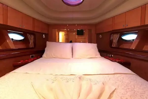 Erato Yacht Alanya – Luxury Yacht Rental in Turkey - Resim 11