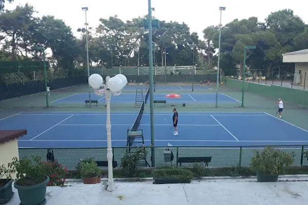 Balıkesir Tenis İhtisas Kulübü - Resim 1