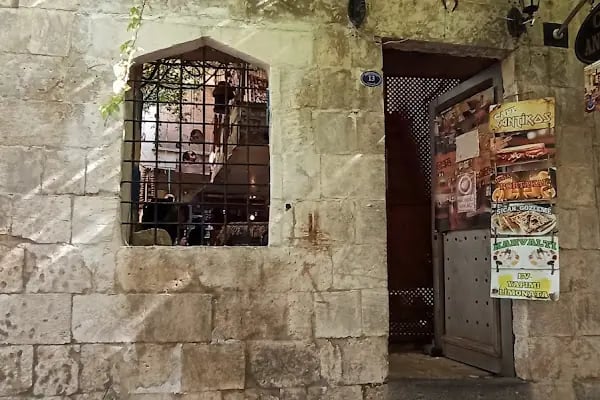 Antikos Cafe - Resim 6