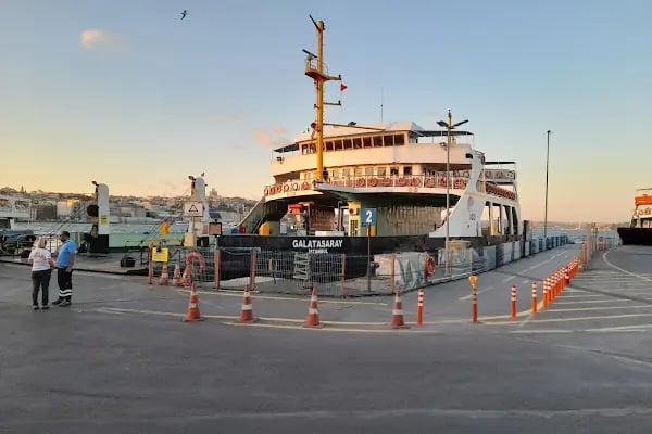 İDO Sirkeci Arabalı Vapur Terminali - Resim 6