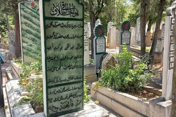 Tahir Büyükkörükçü Hocaefendi Mezarı - Resim 10