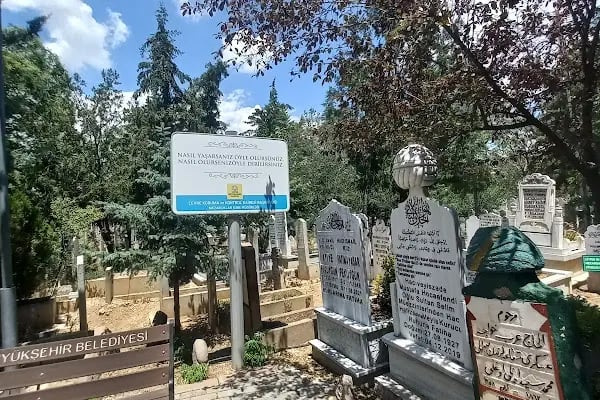 Tahir Büyükkörükçü Hocaefendi Mezarı - Resim 9