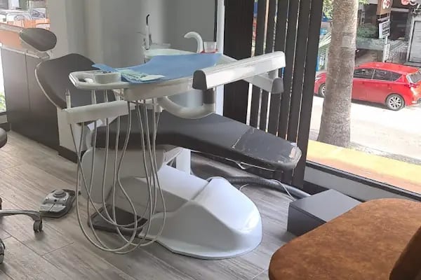 Özel Dent 35 Ağız ve Diş Sağlığı Polikliniği Alsancak - Resim 3