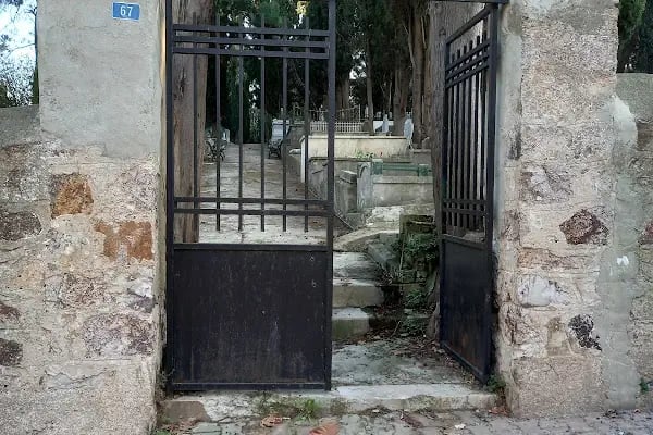 Büyükada Mezarlığı - Resim 6