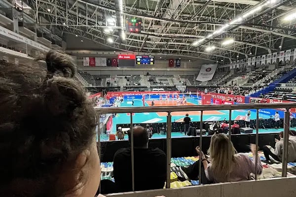 Selim Sırrı Tarcan Zeren Voleybol Salonu - Fabrika Voleybol - Resim 14