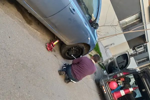 barlas otomotiv lastik yol yardım yerinde lastik tamiri - Resim 3