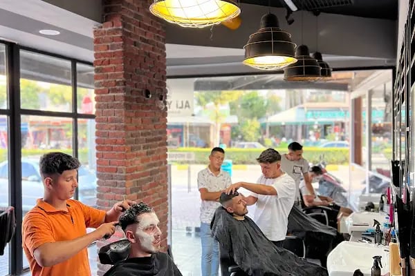 Ali Yılmaz Barber’s Club - Resim 3