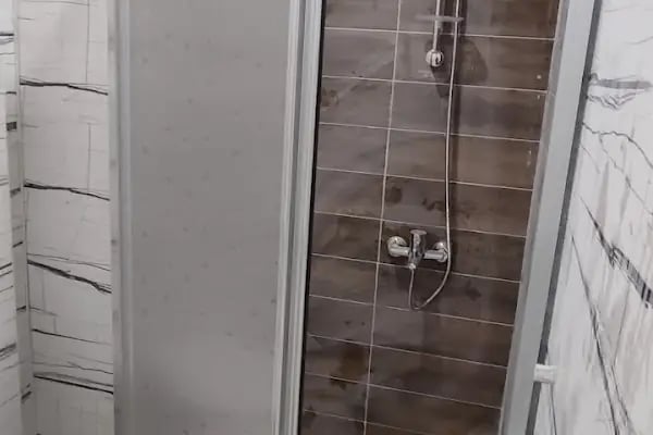 UĞURPEN DÖŞEMEALTI PVC ALÜMİNYUM DOĞRAMA CAMBALKON SİNEKLİK - Resim 11