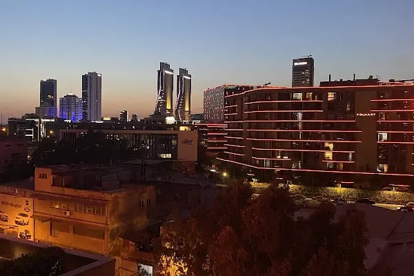 Bayraklı Tower - Resim 6