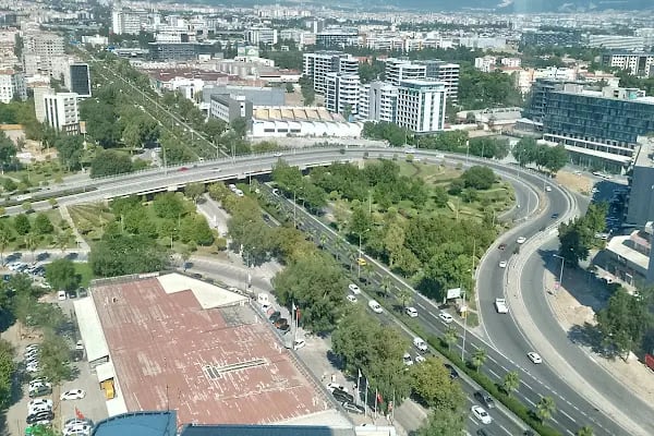 Bayraklı Tower - Resim 12
