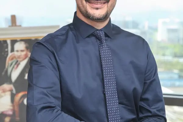 Op. Dr. C. Özerk Demiralp - Plastik, Rekonstrüktif ve Estetik Cerrahi Uzmanı - Resim 5