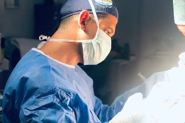 Op. Dr. C. Özerk Demiralp - Plastik, Rekonstrüktif ve Estetik Cerrahi Uzmanı - Resim 14