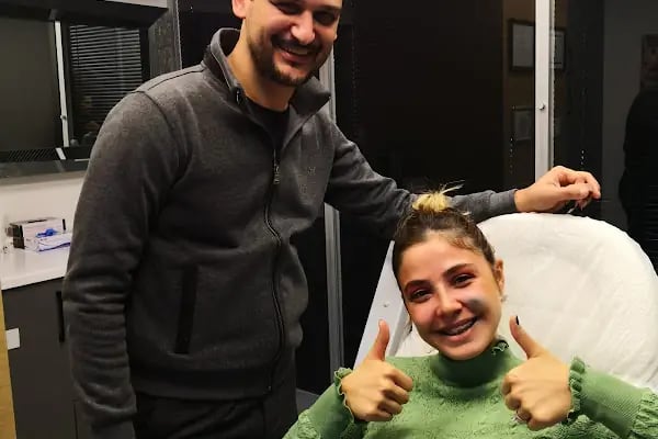 Op. Dr. C. Özerk Demiralp - Plastik, Rekonstrüktif ve Estetik Cerrahi Uzmanı - Resim 13
