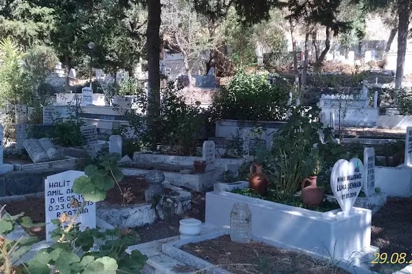 Karabağ Mezarlığı Yukarı - Resim 19