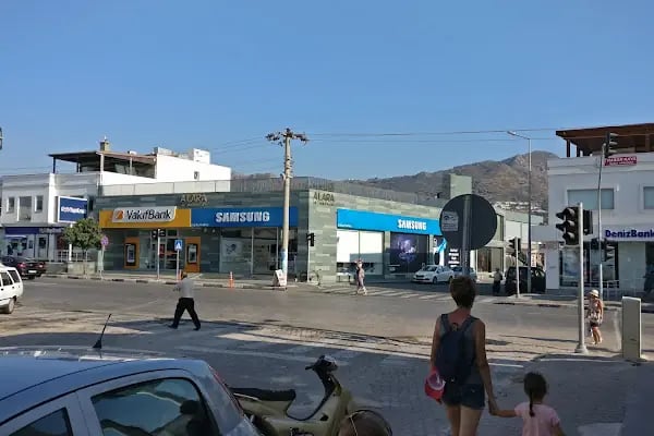 Kukla Cafe&amp;Pub - Resim 11