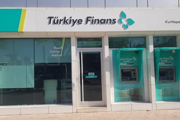 Türkiye Finans Kurttepe Şubesi - Resim 6