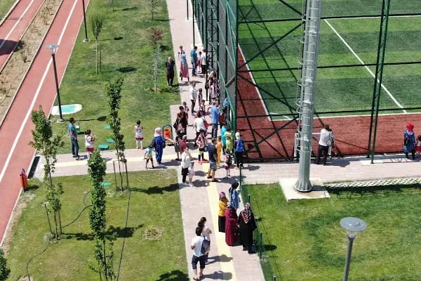 Tunahan spor tesisleri - Resim 17