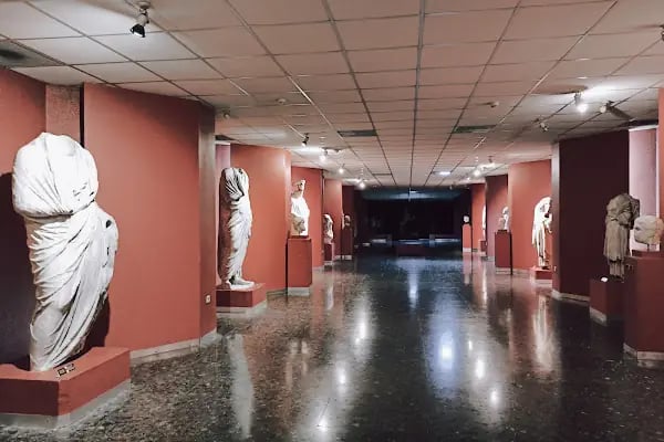 İzmir Arkeoloji Müzesi - Resim 11