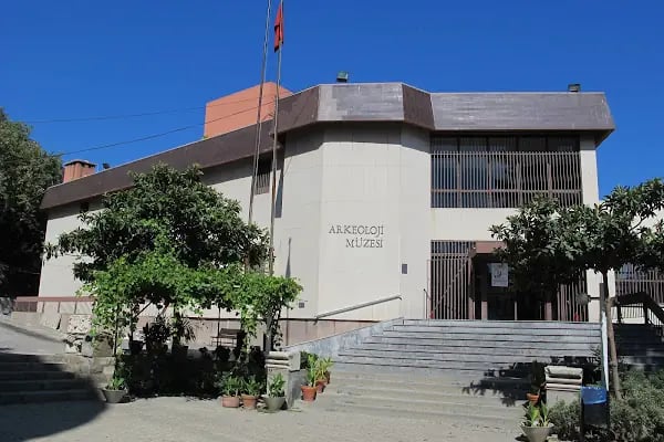 İzmir Arkeoloji Müzesi - Resim 3