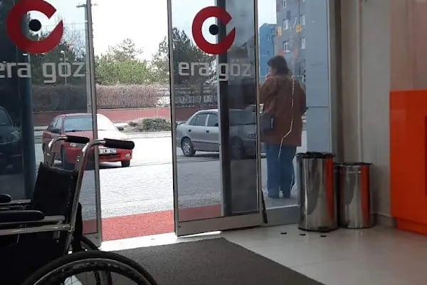 Era Göz Hastalıkları Merkezi Sincan Şubesi - Resim 15
