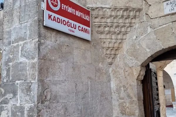 Kadıoğlu Cami - Resim 16