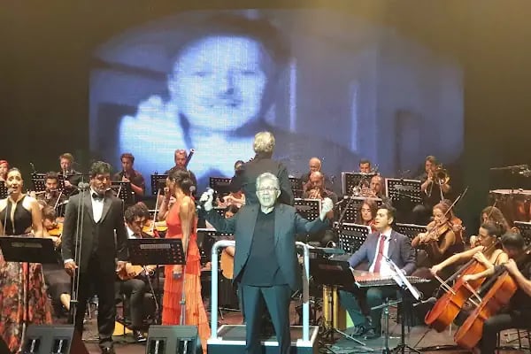 Gaziantep üniversitesi Mavera Kongre ve Sanat Merkezi Açık Ampfi - Resim 3