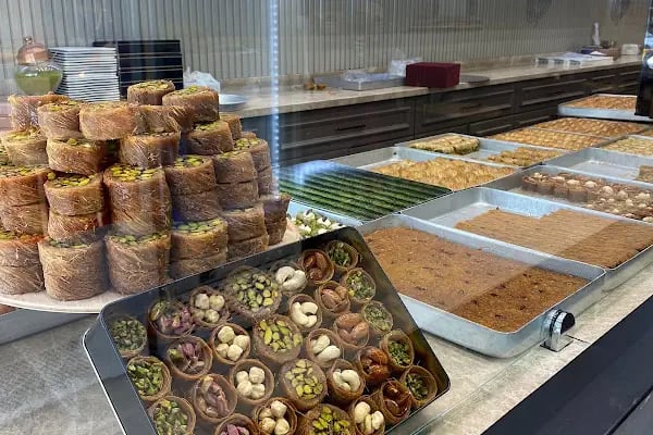 ŞEF BAKLAVALARI MAHMUTBEY ( Baklava, Künefe , Katmer ) - Resim 17