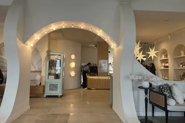 Meshk Patisserie - Resim 16