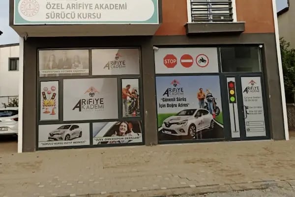 Arifiye Akademi Sürücü Kursu - Resim 17