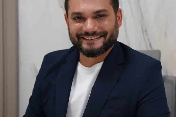 Dr Gökhan Semerci - Plastic Surgeon - Resim 6