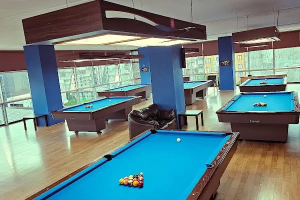 TAKIŞ GAME CENTER (E-Spor, Internet Cafe, Sim Racing,Playstation Salonu, Bilardo Salonu) - Resim 18