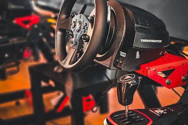 TAKIŞ GAME CENTER (E-Spor, Internet Cafe, Sim Racing,Playstation Salonu, Bilardo Salonu) - Resim 5