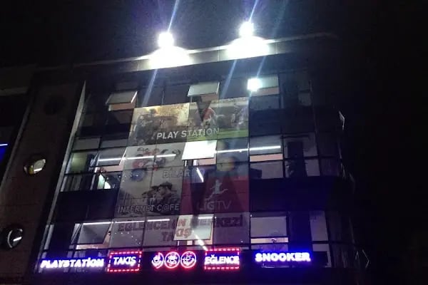 TAKIŞ GAME CENTER (E-Spor, Internet Cafe, Sim Racing,Playstation Salonu, Bilardo Salonu) - Resim 8