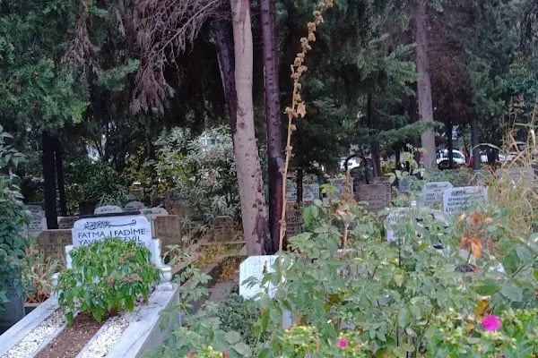 İstanbul Büyükşehir Belediyesi Güngören Mezarlığı - Resim 7