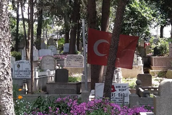 İstanbul Büyükşehir Belediyesi Güngören Mezarlığı - Resim 8