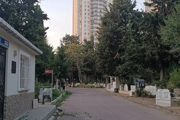 İstanbul Büyükşehir Belediyesi Güngören Mezarlığı - Resim 3