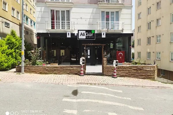 Ali Gür Kuaför Hair Club Şerifali - Resim 1