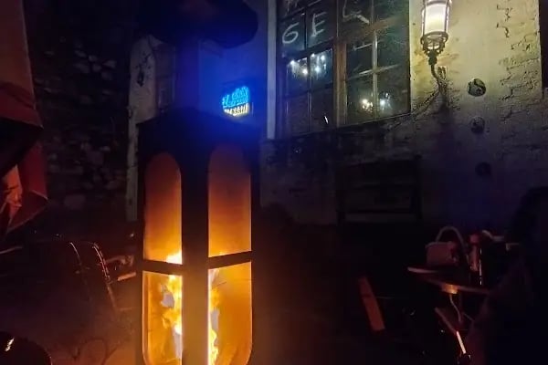 Yeni Eski Cafe Bar - Resim 11