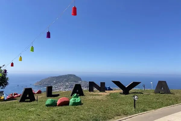 Alanya Belediyesi Devlet Bahçeli Yaşam Alanı Parkı - Resim 5