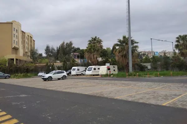 PİAZZA CARAVAN PARKING - Resim 8