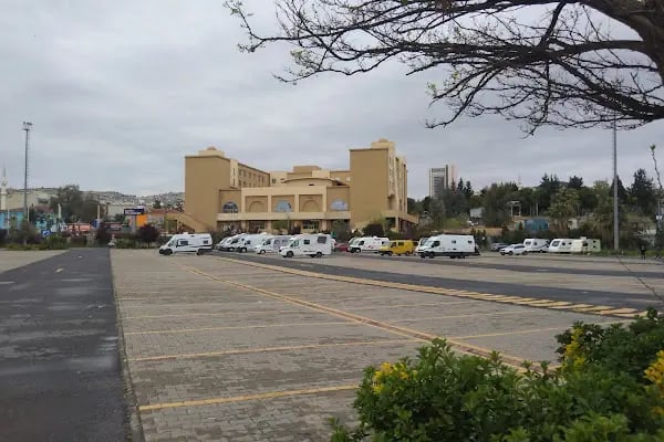 PİAZZA CARAVAN PARKING - Resim 1