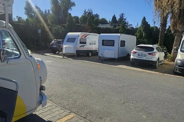 PİAZZA CARAVAN PARKING - Resim 3